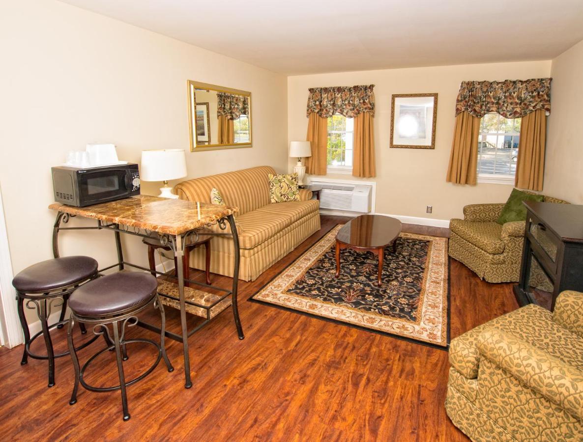 Colonial Inn Seekonk Εξωτερικό φωτογραφία