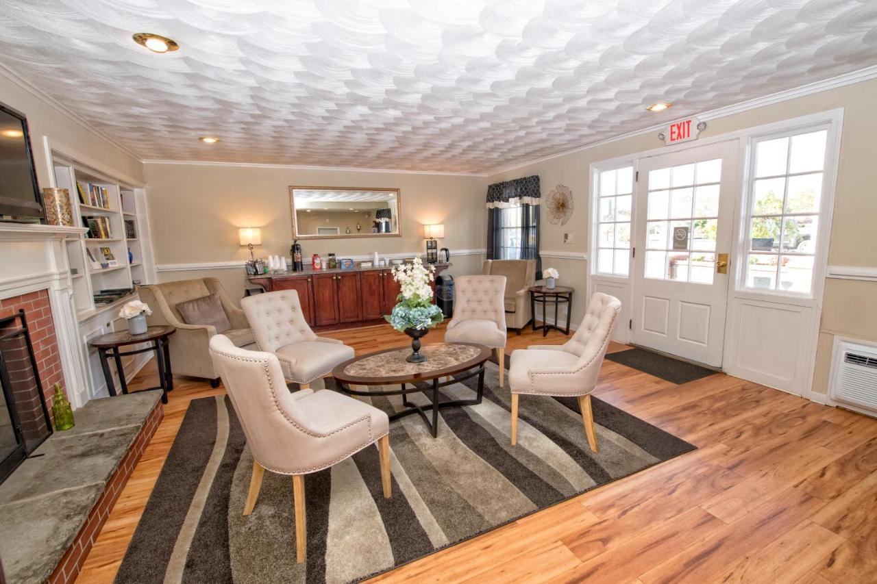 Colonial Inn Seekonk Εξωτερικό φωτογραφία